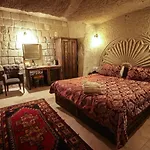 Mahzen Cave Hotel *