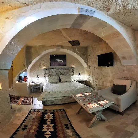 Mahzen Cave