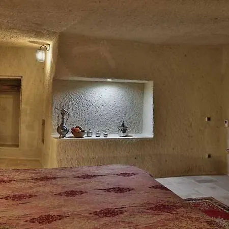 מלון Mahzen Cave