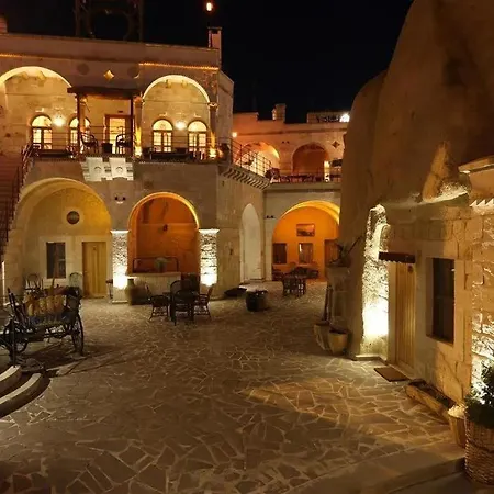 Mahzen Cave אורגופ
