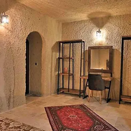 Mahzen Cave